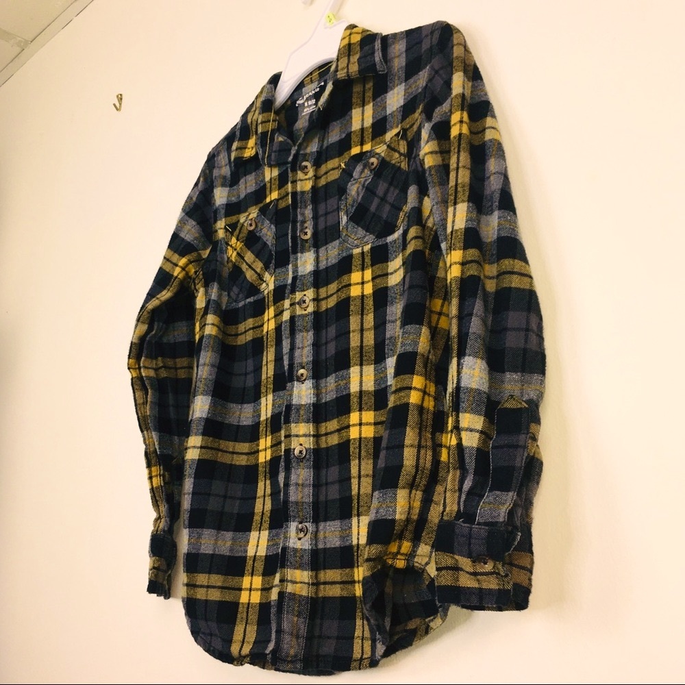 Square Design Shirt - Picture 5 of 7